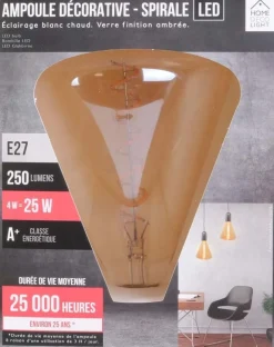 Ampoule pyramide LED ambré 19 cm