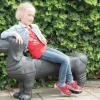 Banc de jardin teckel en pierre
