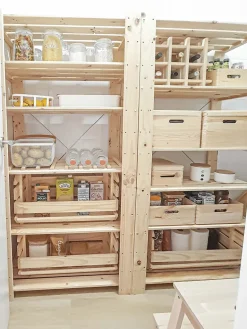 Boîte de rangement en pin massif avec couvercle (Taille 1)