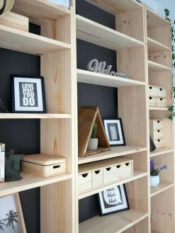 Boîte de rangement en pin massif avec couvercle (Taille 1)