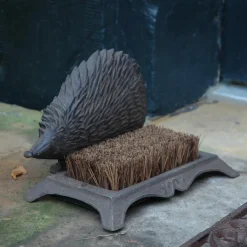 Brosse nettoyage chaussure en fonte et fibre de coco (Hérisson)