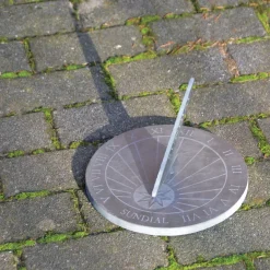 Cadran solaire à poser en schiste