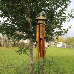 Carillon en bois avec cabane