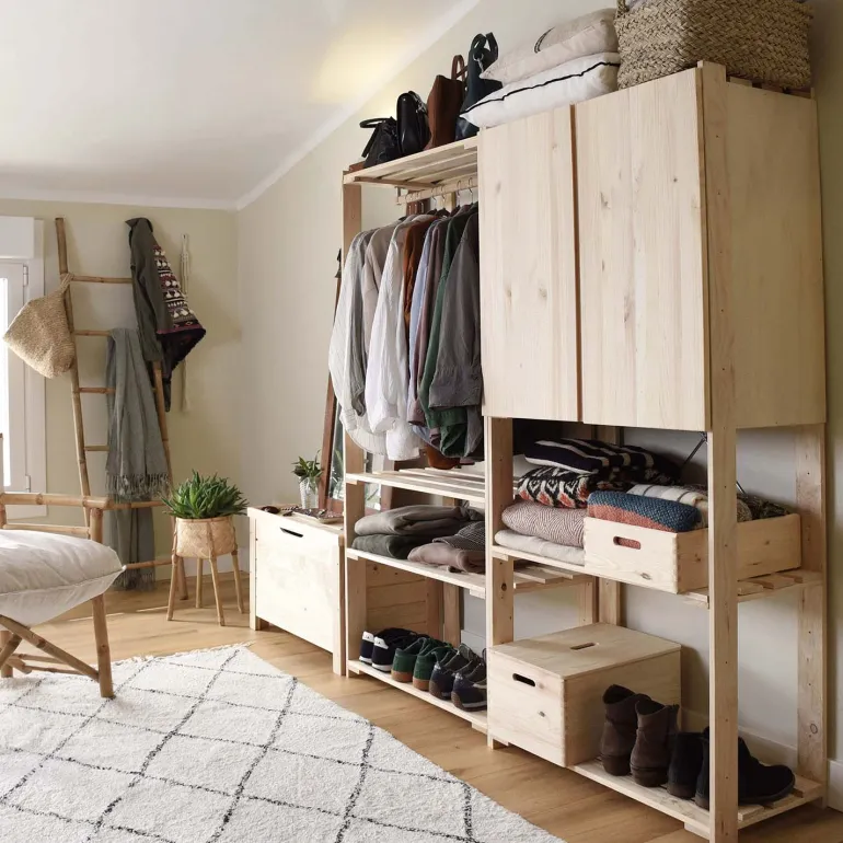 Etagère en pin massif Nova (76.5 x 38.5 x 174.5 cm)