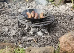Grille en métal feu de camp