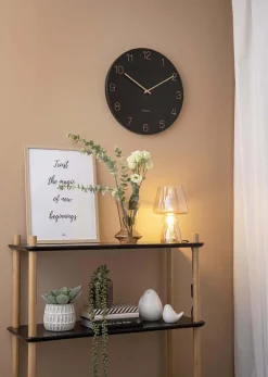 Horloge en métal chiffres gravés Charm (Noir)