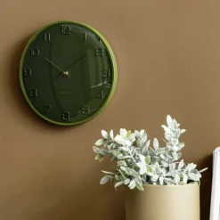 Horloge murale en métal Fuerte Dome (Vert)
