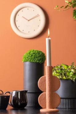 Horloge ronde en résine Petra 30 cm (Marron sable)