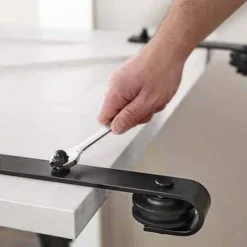 Kit de quincaillerie pour porte coulissante suspendue en bois Barn (Sans fermeture amortie)
