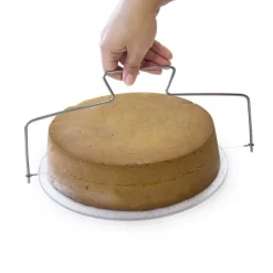 Lyre à gâteau et génoise