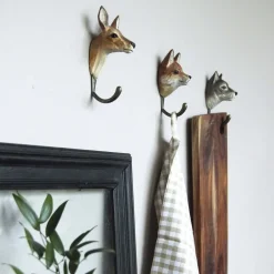 Patère animal en bois sculpté à la main et métal (Chevreuil)