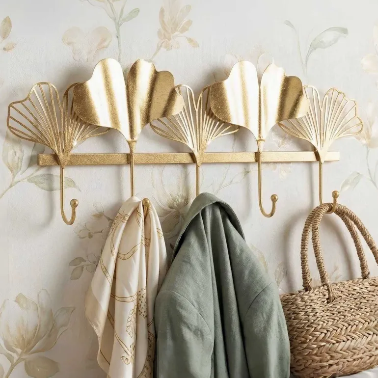 Patère murale en métal doré Leaves (5 crochets)