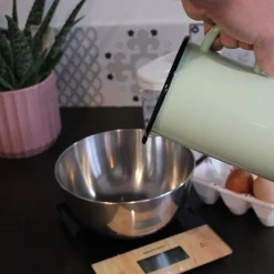 Pichet gradué en émail 1 litre