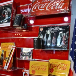 Plaque décorative en métal en relief 30 x 20 cm (Coca Cola Logo Rouge)