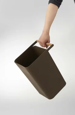 Poubelle en polypropylène et poignée en bois Como