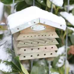 Refuge à abeilles en bois et zinc