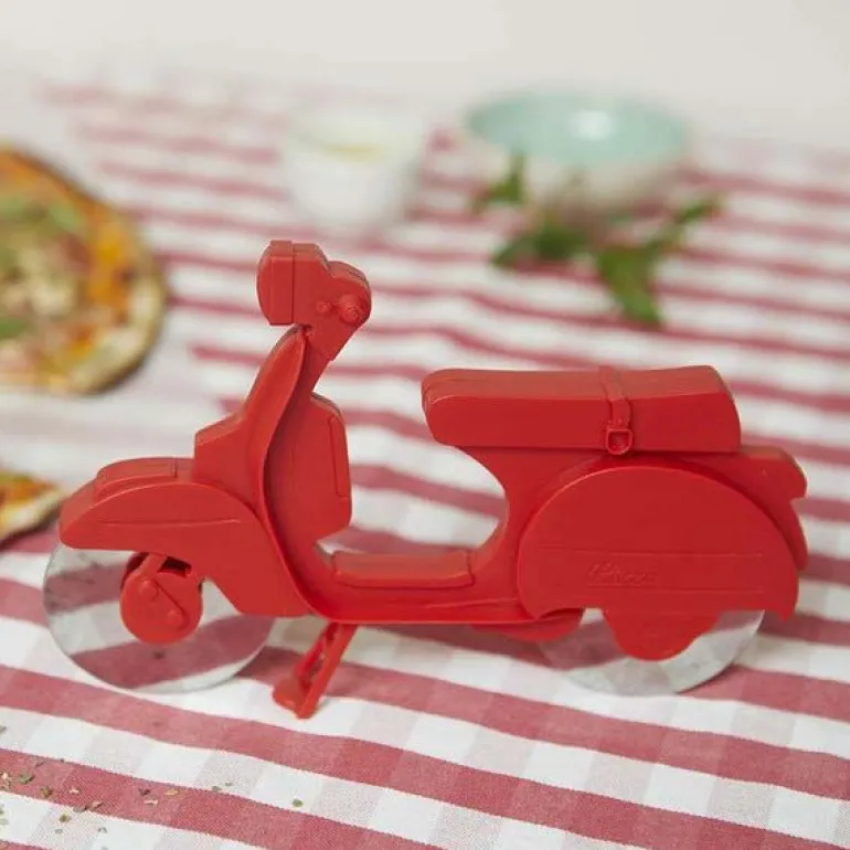 Roulette à pizza en plastique Scooter
