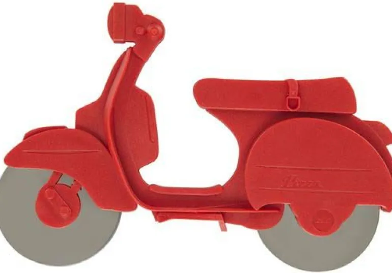 Roulette à pizza en plastique Scooter