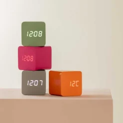 Réveil carré LED en MDF Spry (Rose)