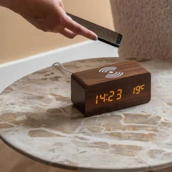 Réveil matin avec chargeur induction Block