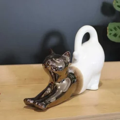 Statuette chat allongé en céramique Zoya (Blanc et or)